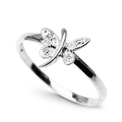 Staviori pierścionek. 1 diament, szlif achtkant, masa 0,005 ct., barwa h, czystość i1. białe złoto 0,585. średnica korony ok. 8x9 mm. szerokość obrączki ok. 1,5 mm.   