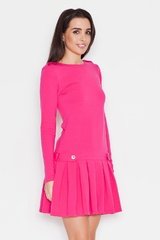 Różowa sukienka z długim rękawem i plisowanym dołem