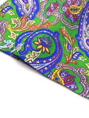 Elegancki zielony fular z jedwabiu we wzór paisley