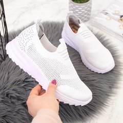 Buty sportowe damskie slip on białe rieker n6670