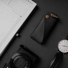 Czarny brelok brødrene do kluczy