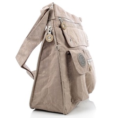 Czarna torba damska poszerzana raportówka 2221