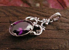 Violet - srebrny wisiorek z ametystem 