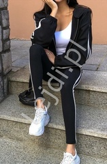 Czarny polarowy dres damski z krótką oversizową bluzą 7216