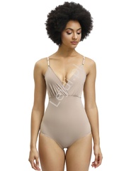 Body modelujące cieliste, wygładzające ciało body beżowe 0063