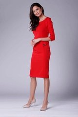 Czerwona stylowa sukienka ołówkowa z ozdobnymi guzikami