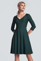 Rozkloszowana sukienka  z dekoltem w szpic - zielona