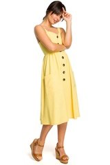 Żółta midi sukienka na szelkach z ozdobnymi guzikami