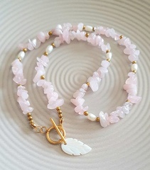 Naszyjnik choker -różowy kwarc -perły