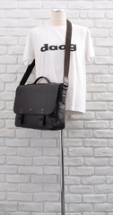 Skórzana torba/teczka na laptopa unisex daag shaker 33 brązowa