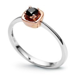 Staviori pierścionek zaręczynowy z czarnym diamentem, szlif brylantowy, masa 0,25 ct.. białe, różowe złoto 0,750.