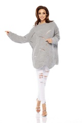 Jasnoszary sweter oversize z dekoltem w łódkę na długi rękaw